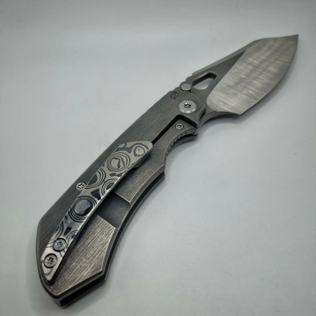 Finally got a chance to fix up my factory zircuti evo 3.0 clip. Looks so much better with the monochromatic look in My opinion. 🦓🔪😎🤘