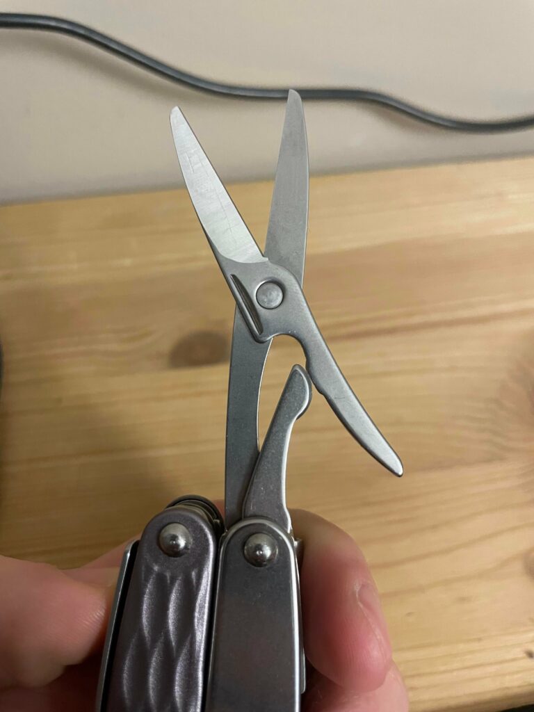 Leatherman juice, any way to tighten up these scissors? It’s brand new and they’re not great to cut with because of the loose pivot.