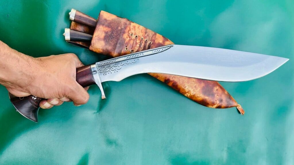 Recently, hammered this 13.5″ razor-sharp blade on this Chitlange Khukuri. Feedbacks appreciated 🙂