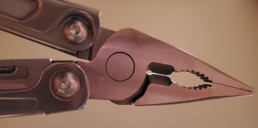 Leatherman Bolster massive cutter gap