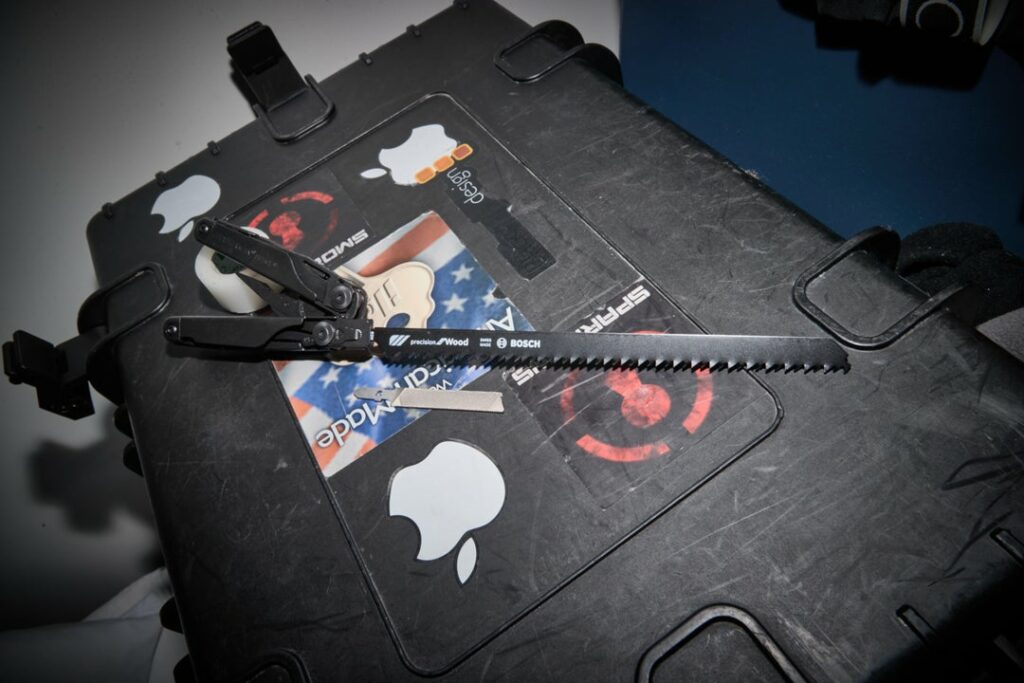 I got my saw blades and took some pics with my DSLR