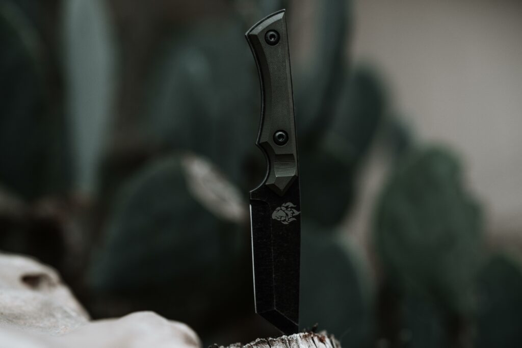 Makers Knives model Tanto