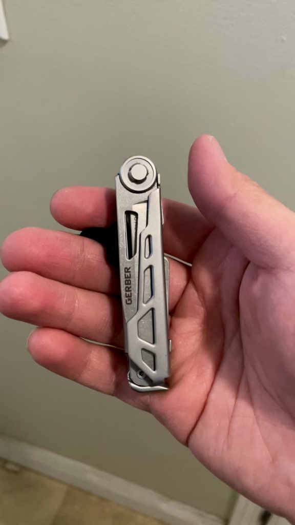 Temporary “pocket clip” on my Gerber Armbar Drive