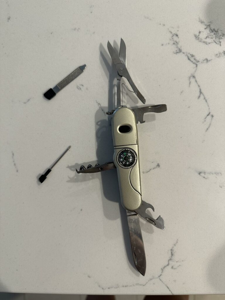 Can anyone identify this tool? No logo or brand names. Maybe about 20-30 years old. Thanks in advance!