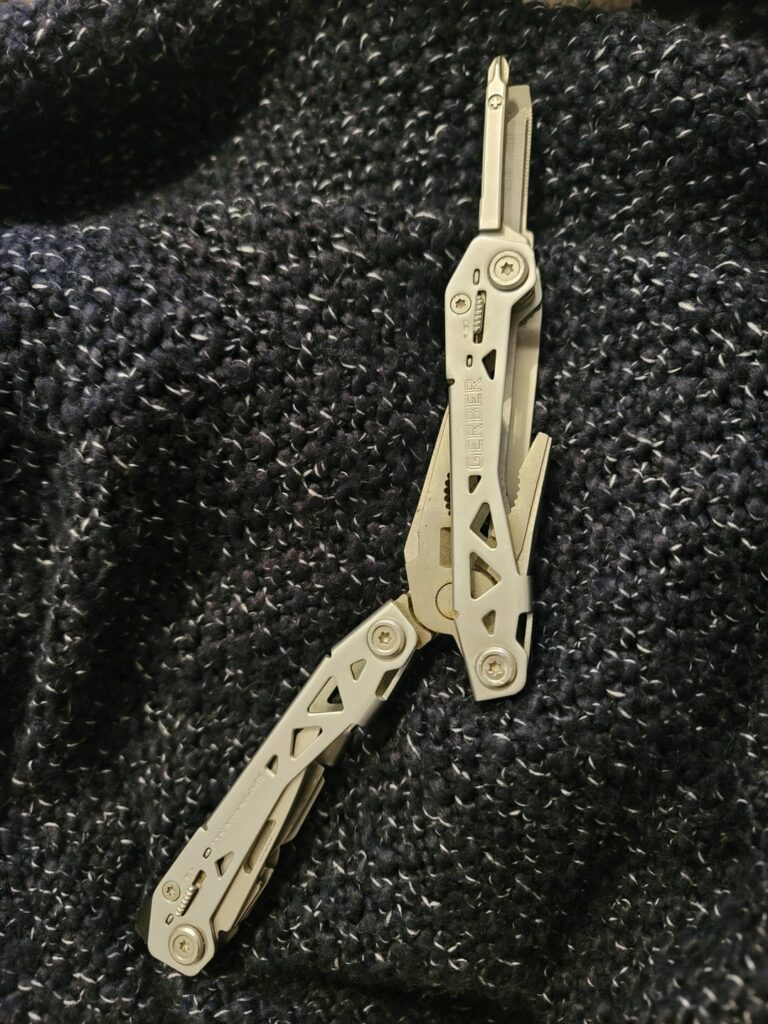 Gerber multitool pliers jammed, how to fix?