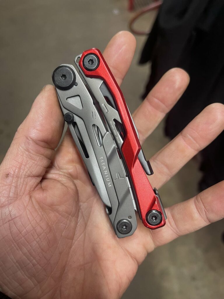 New multi tool, figured I’d give it a try. I’m a Leatherman guy through and through.