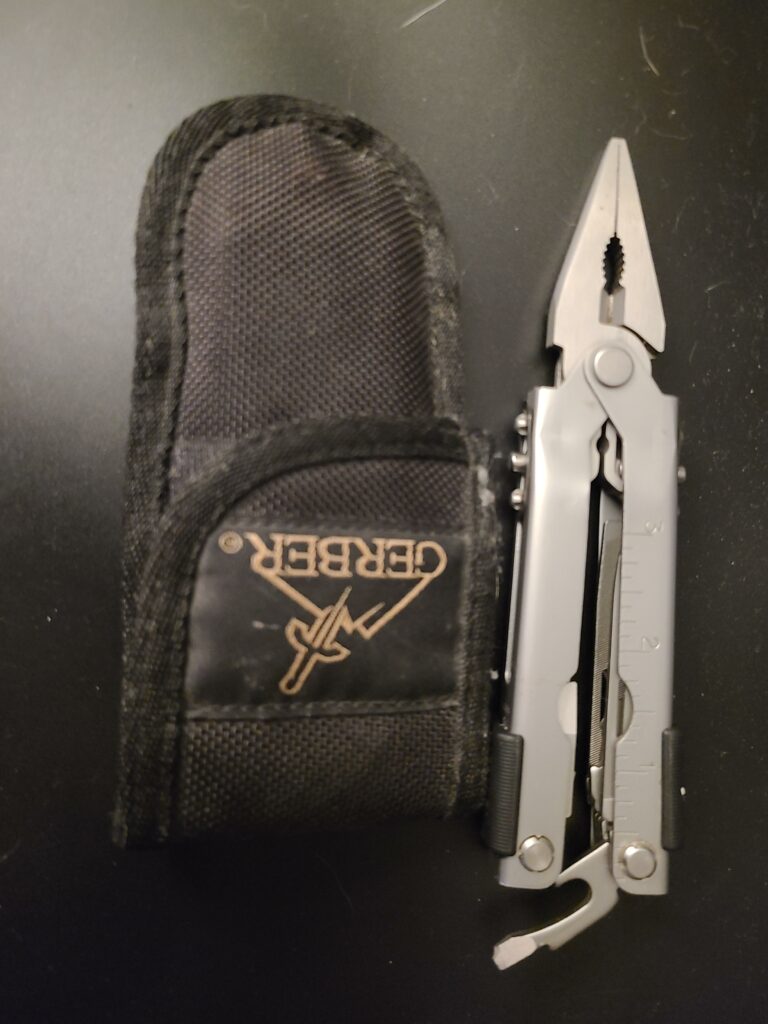 what model is this Gerber? My dad gave it to me awhile ago. the screwdriver bit has a chip I'd like to replace..suggestions?