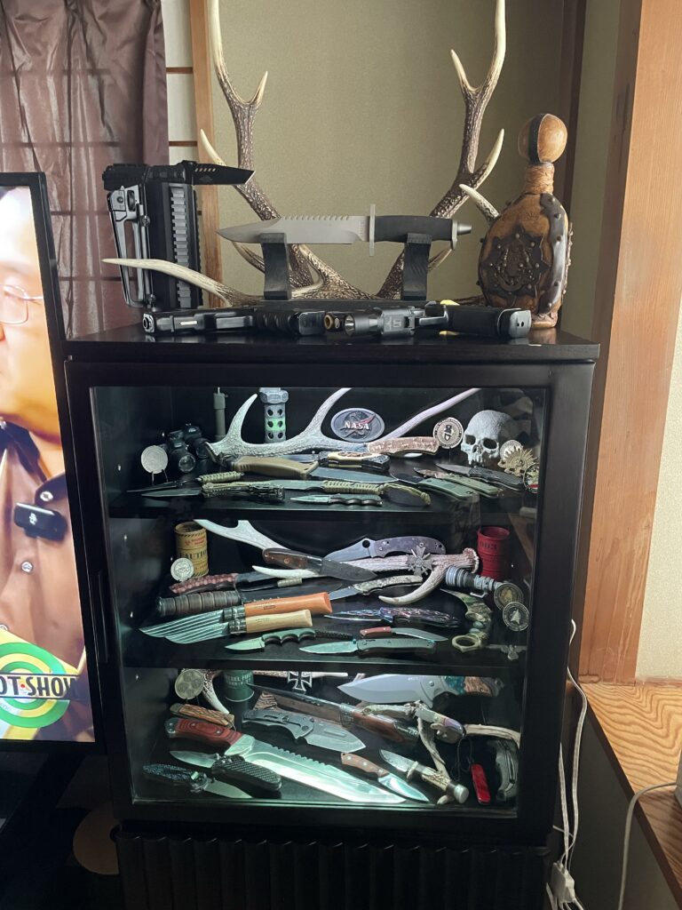 Finally got a cabinet for my little collection. Had a much bigger one as a young fella in Oz but moved to Japan so had to start all over again. Work in progress.