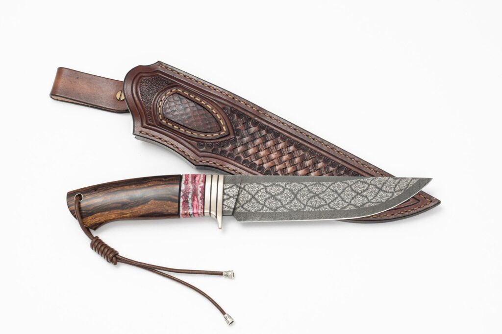 Custom knife - mosaic Damascus