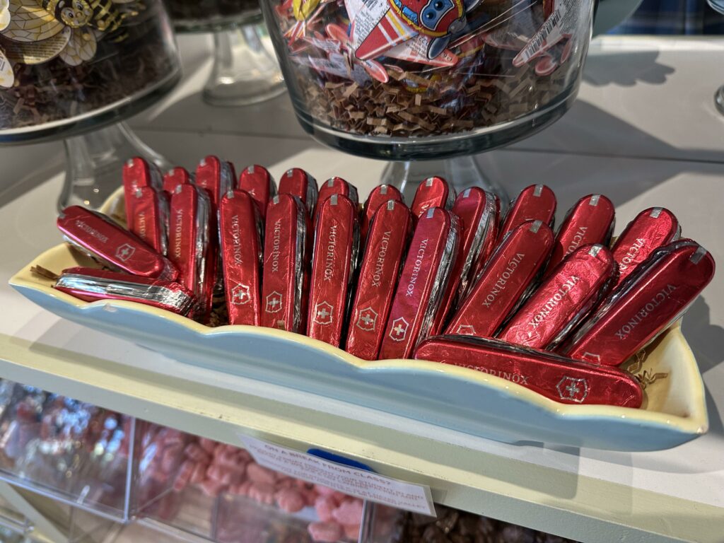 Found a new Victorinox model in the wild