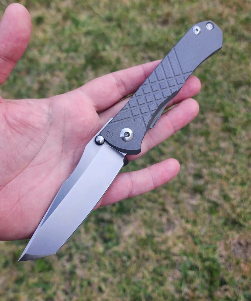 I think any picture of a zaan qualifies as knife porn, it's just so damn gorgeous!