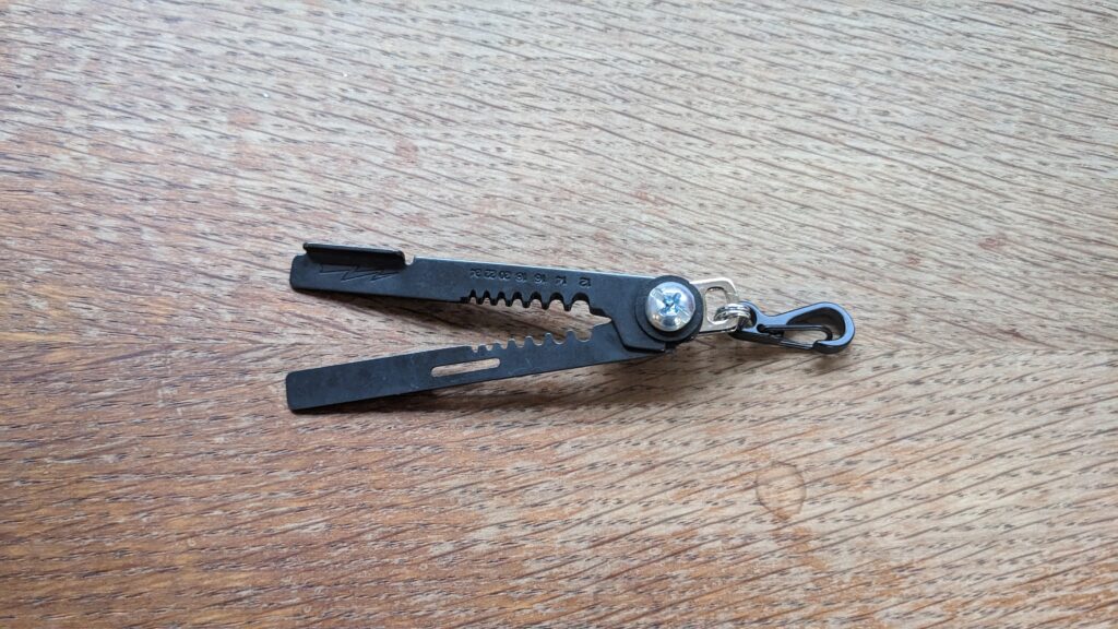 Standalone SOG Wire Stripper Accessory