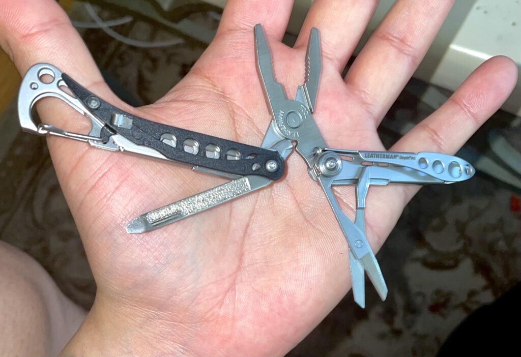 My first Style PS. I will carry this everyday, this is super lightweight and small. Will carry along with a regular pocket knife and Victorinox Alox 1. I love it