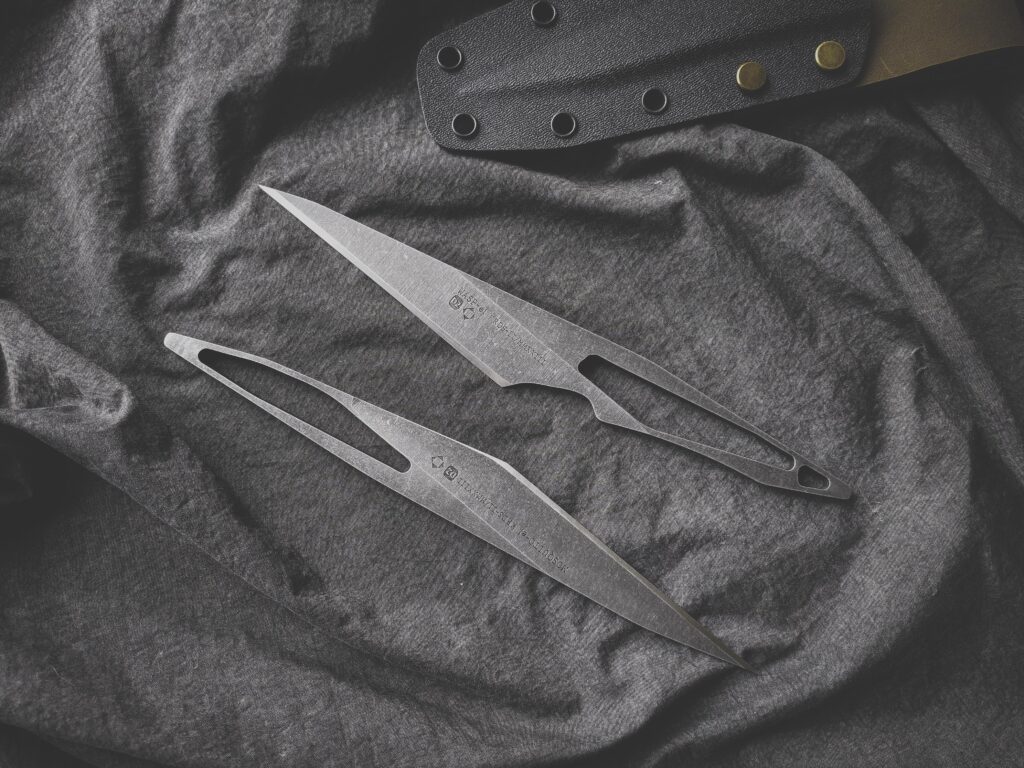 kiridashi "WASP" and "MOSQUITO" / D2 steel [4000x3000] [OC]