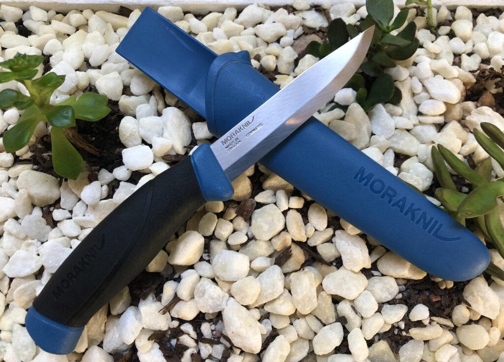 NKD Mora Companion stainless. Plan on using it for bait and general fishing use. 3934x2827