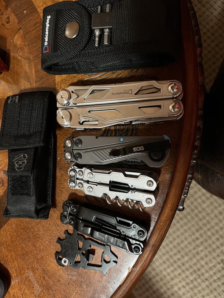 My newest Aliexpress additions , they all happened to come in on the same day. Sog Power Pint, Power litre, Flash M/T and Daicamping DL30