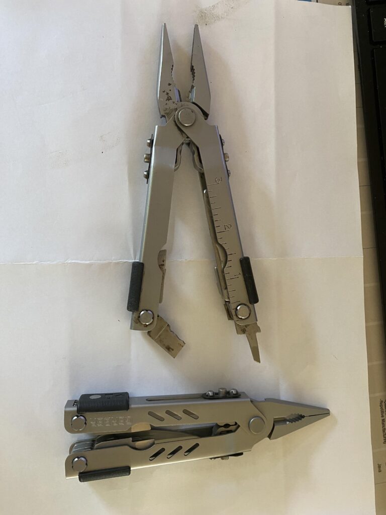 Got a replacement from Gerber for my broken M400… not what I expected. Can I get replacement blades for my old style M400?
