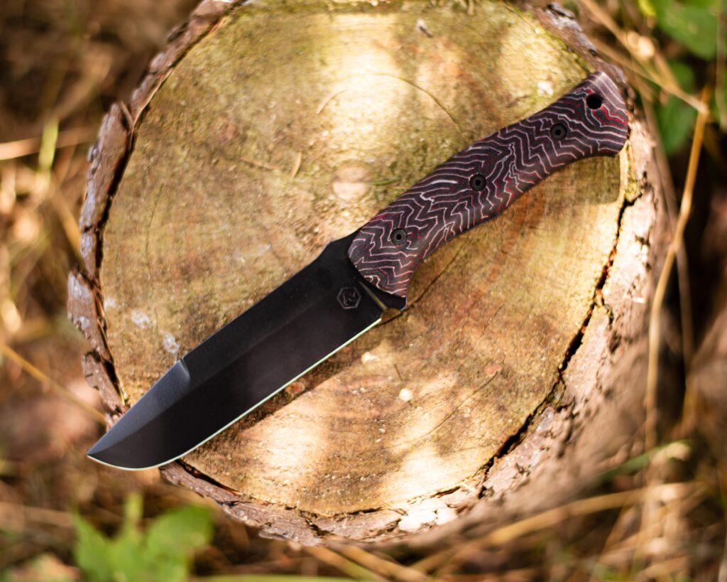 RANGER! Handcrafted fulltang knife made of 80CrV2 high carbon steel in cerakote coating and handle made of antcarta by Anthill Works