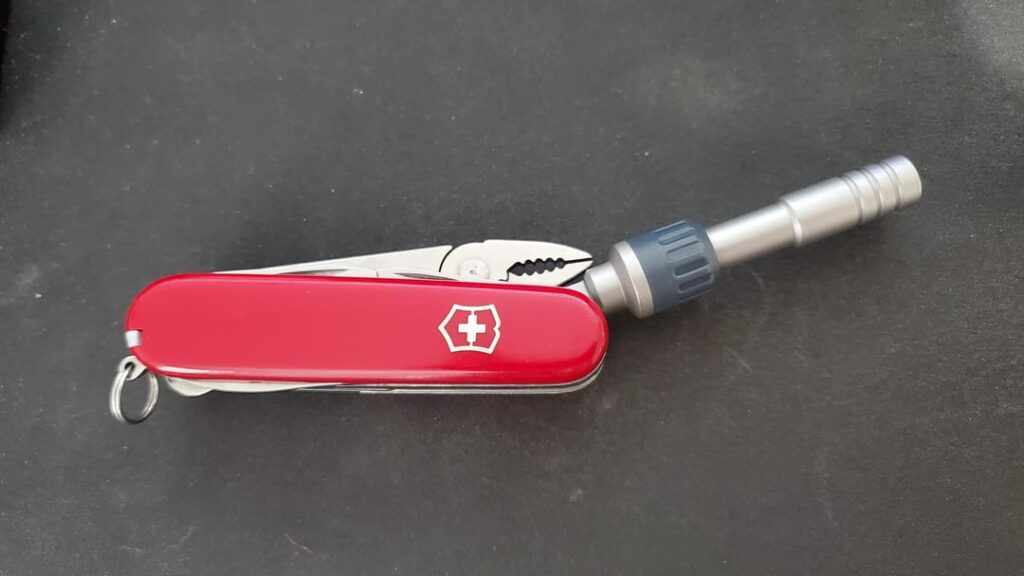 Just discovered my SAK pliers layer is the perfect width and angle to hold a Leatherman ratchet driver