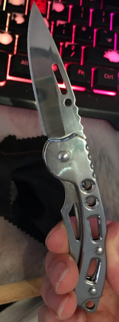 I’m named knife. Just thought it was shiny