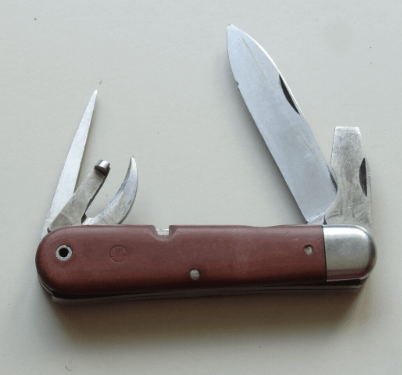 I need help figuring out what types of tools are on the 1954 Delemont Model 51 Swiss Military Knife