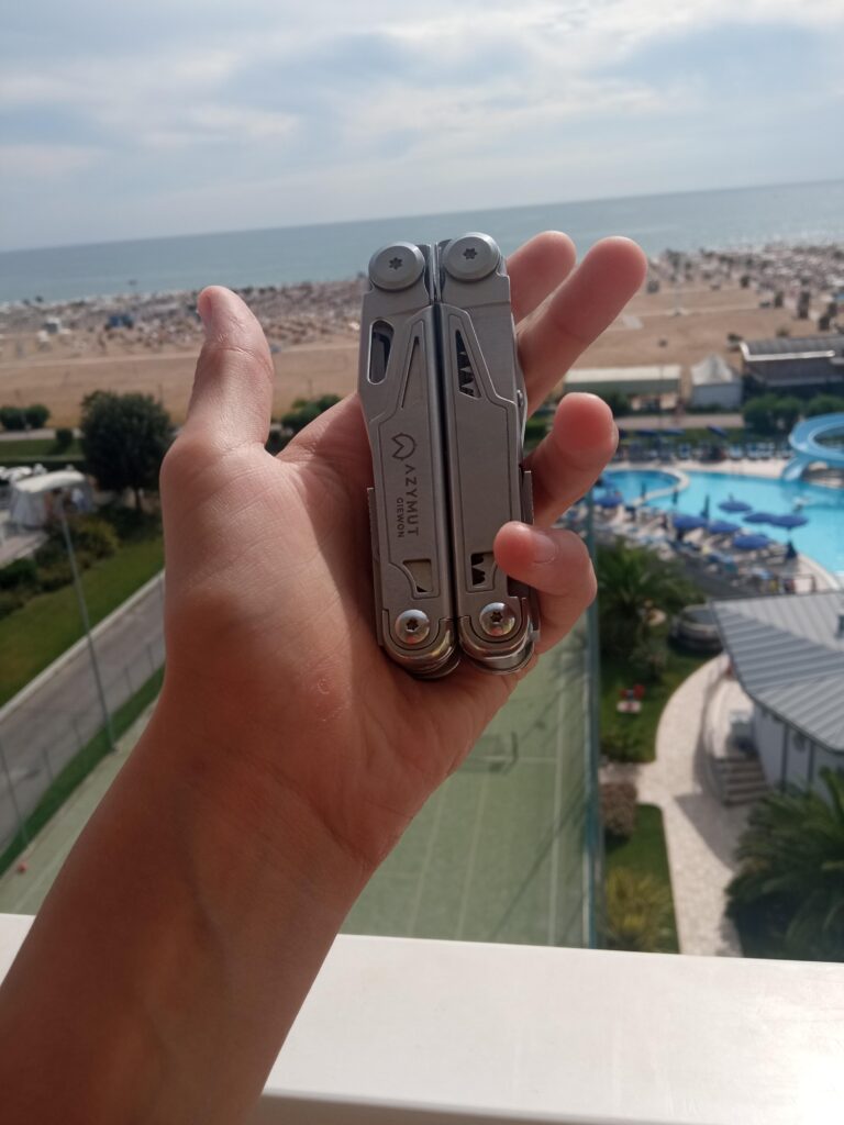 Traveling with a multitool