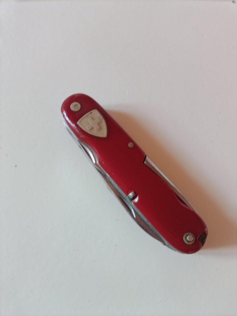 What company made this and how old is it?