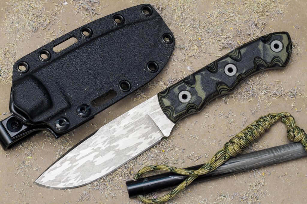 My newest outdoors edc blade, the TKell Bushman! What's your go to edc blade? Folder or fixed blade, let me see what you got in the comments!