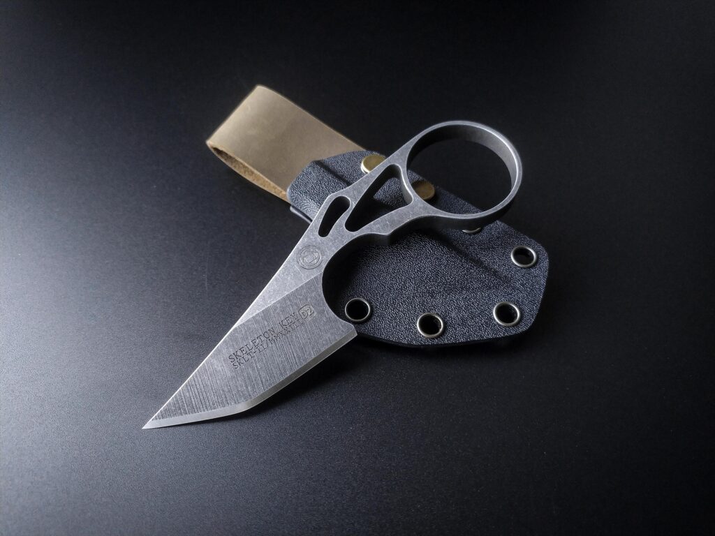 Skeleton knife / D2 steel