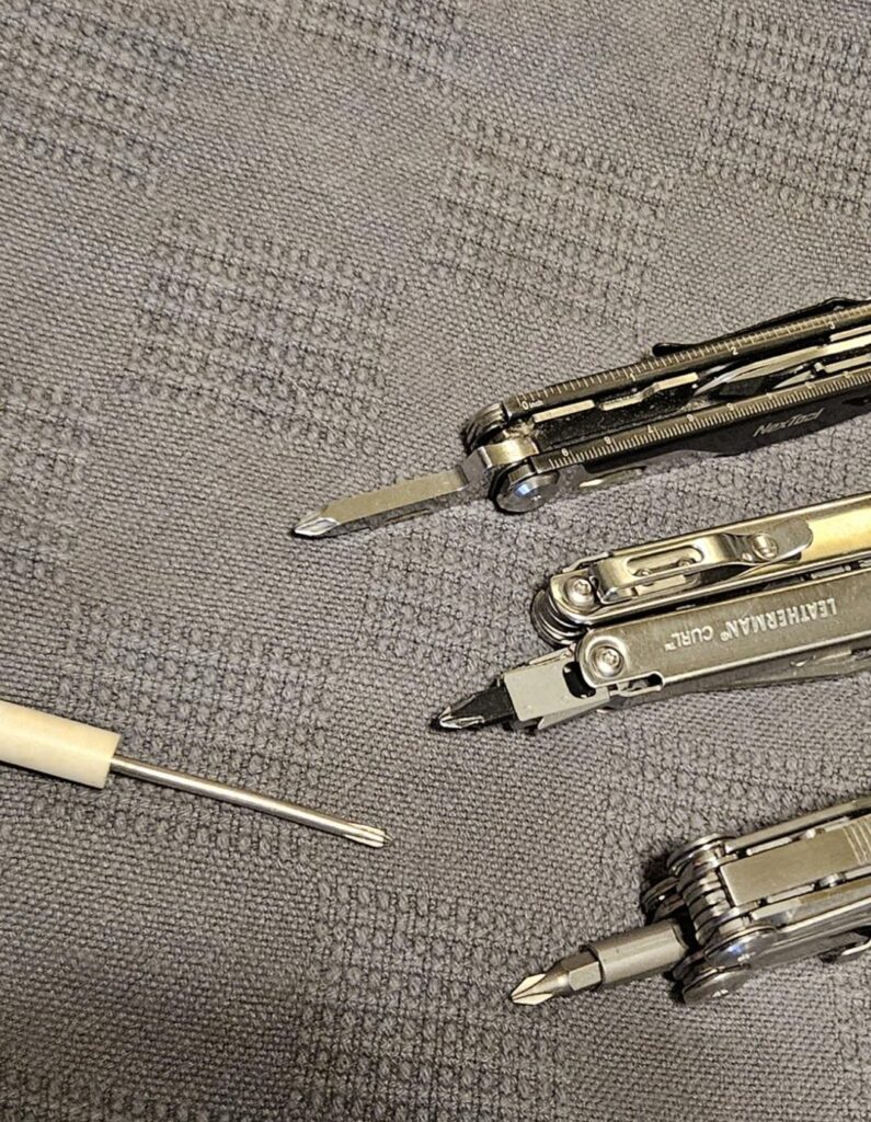 Why don't more multitools have narrow Phillips drivers?