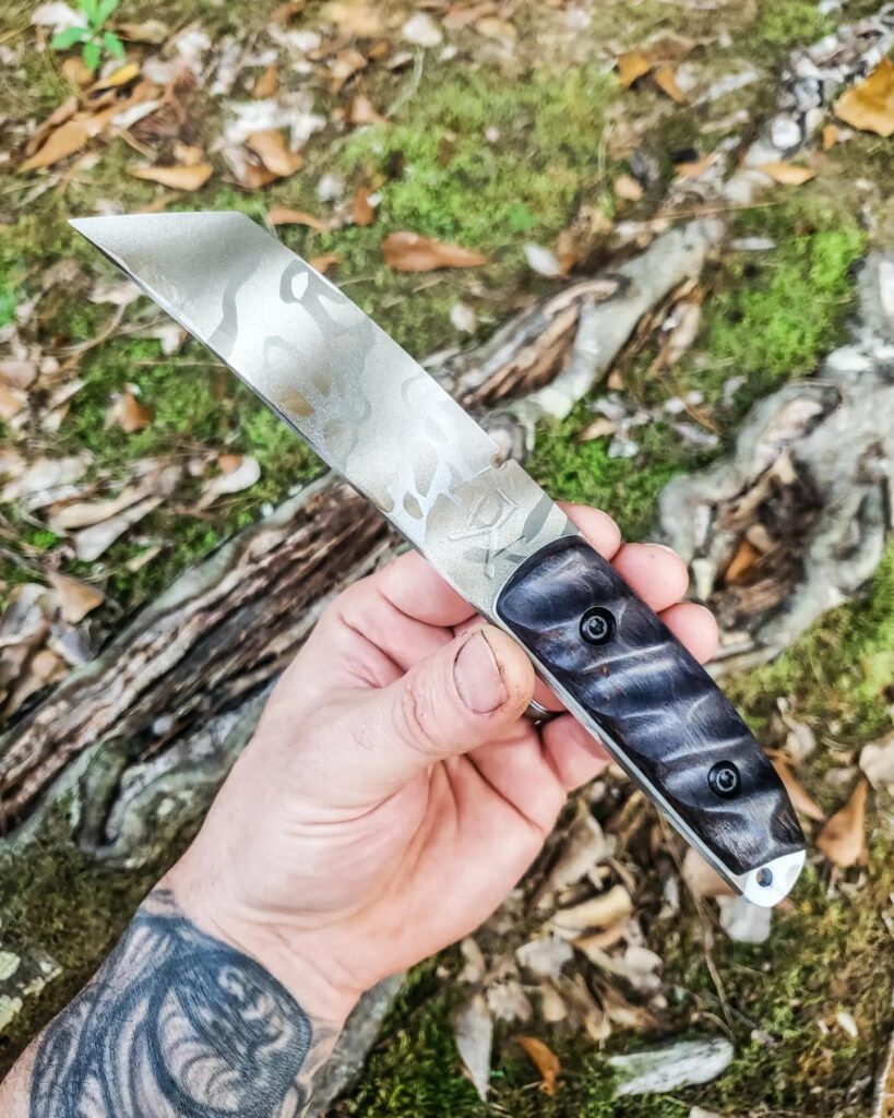 80crv2 tanto with three tone winter camo cerakote handles a blue dye mango. 👍