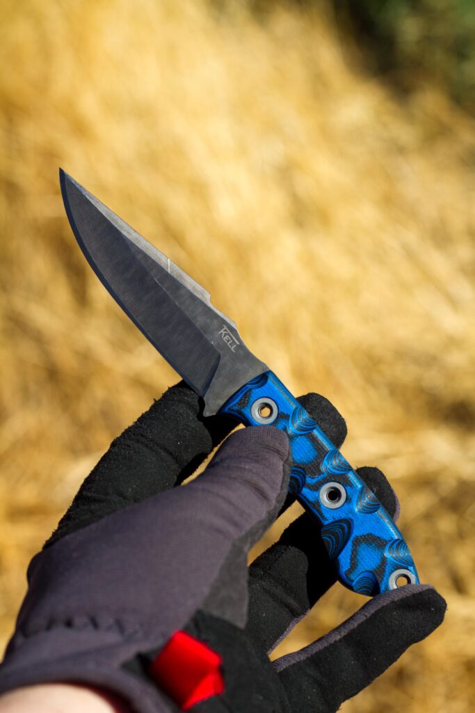 Do you have a favorite color combo or scale/handle material you like on your knives? I know I've seen some wild color combinations out there, this is my TKell Striker that I'm carrying today.