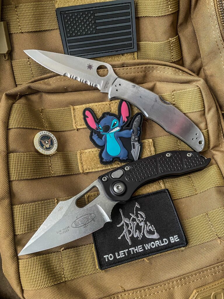 Microtech Stitch and Spyderco Delica 4