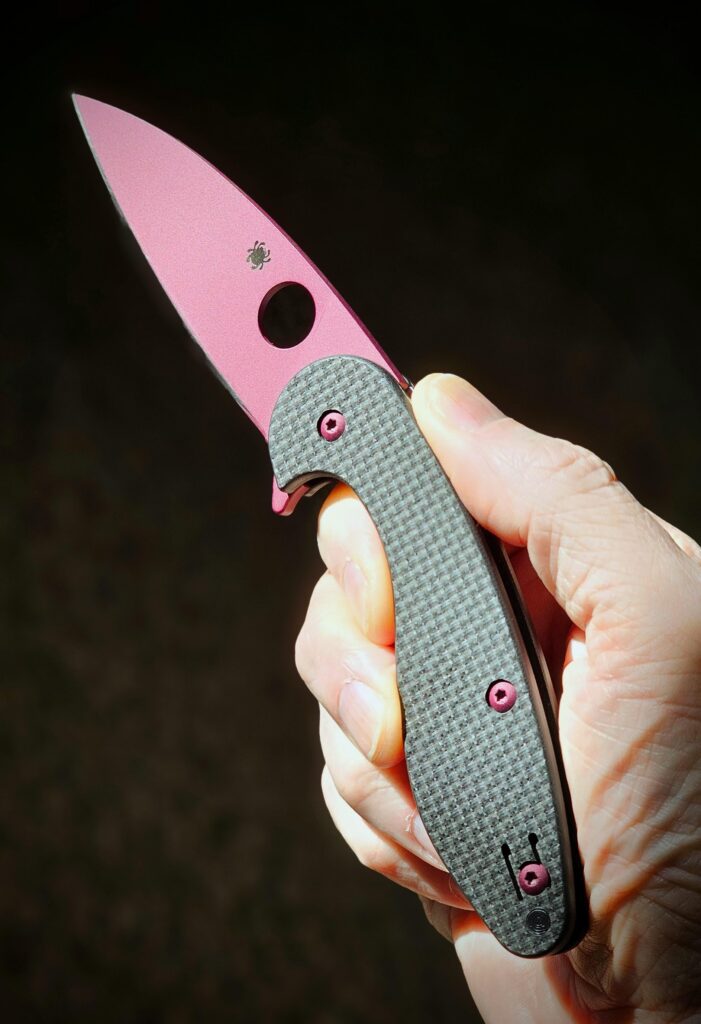 Spyderco Sliverax in Cerakote "Black Cherry" (2409 x 3519px)