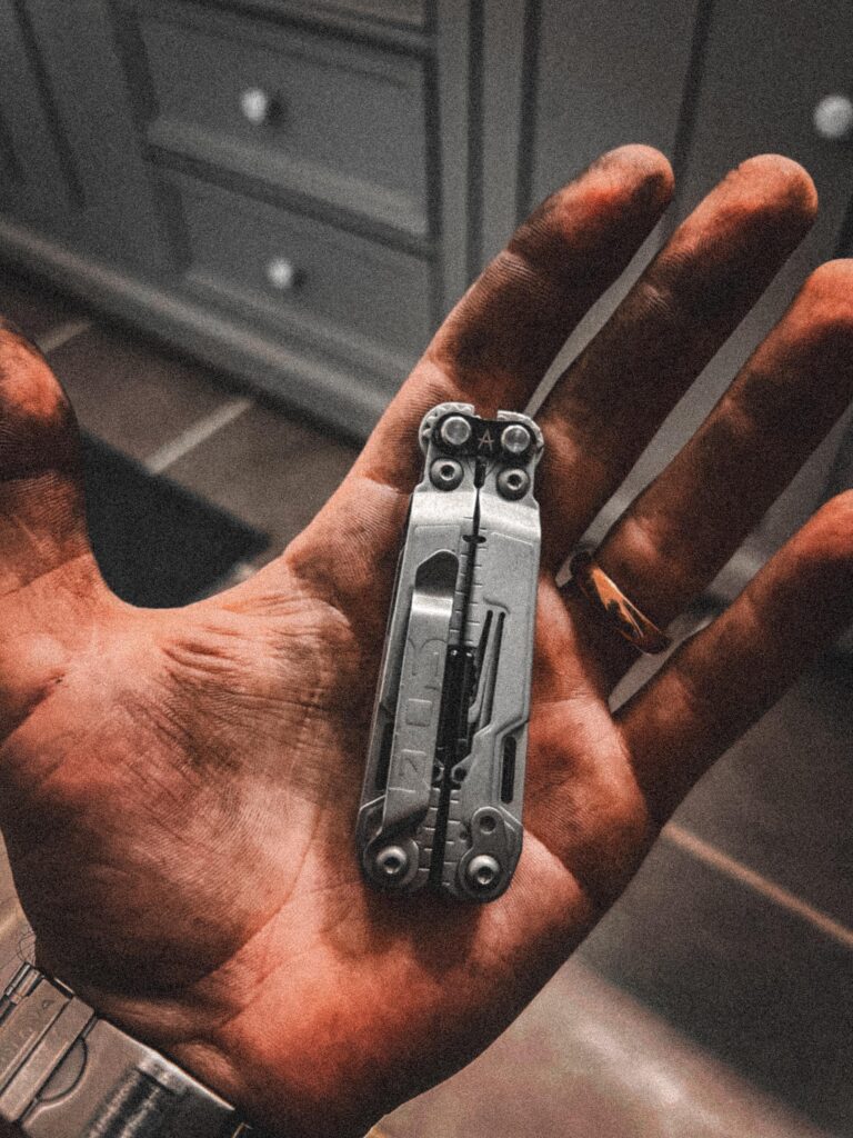 After reading all the good, the bad and the ugly, I settled on my 2024 multitool edc.