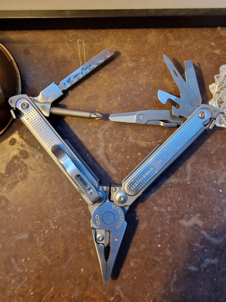 Modded Leatherman FREE P2