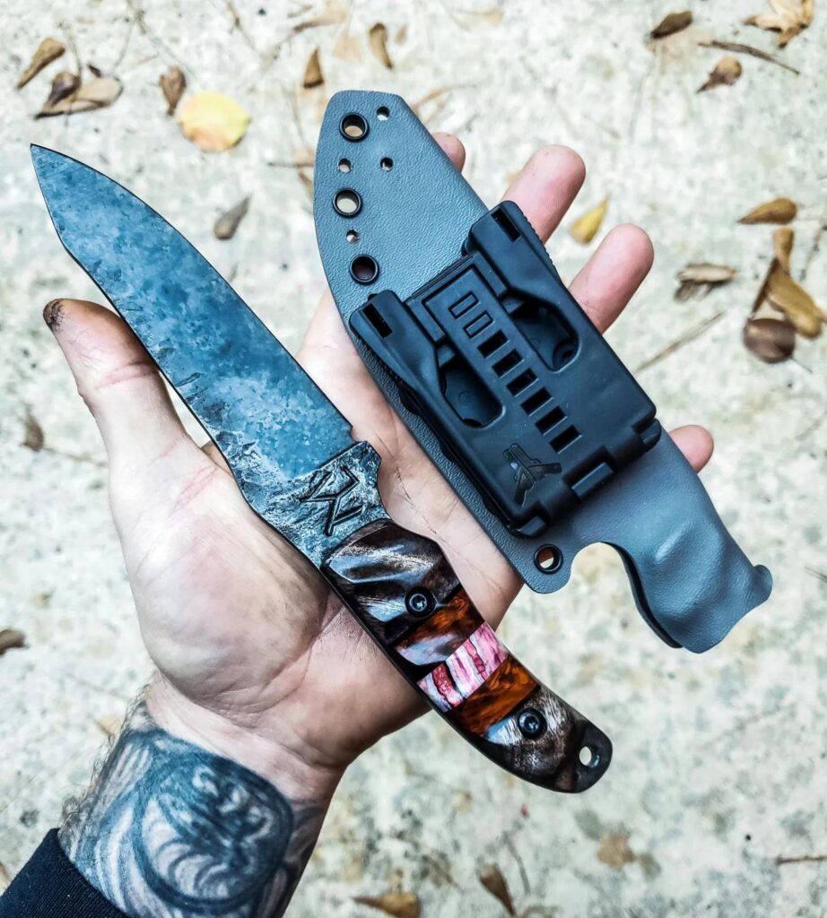 80crv2 with Granite finish / Apocalyptic Mango and snake wood with a dyed some Mammoth 🦣 molar split handle 👍