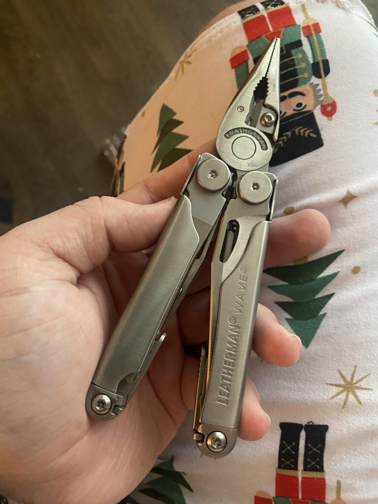 Just got back from warranty, ever seen a regular wave with the replaceable cutters?