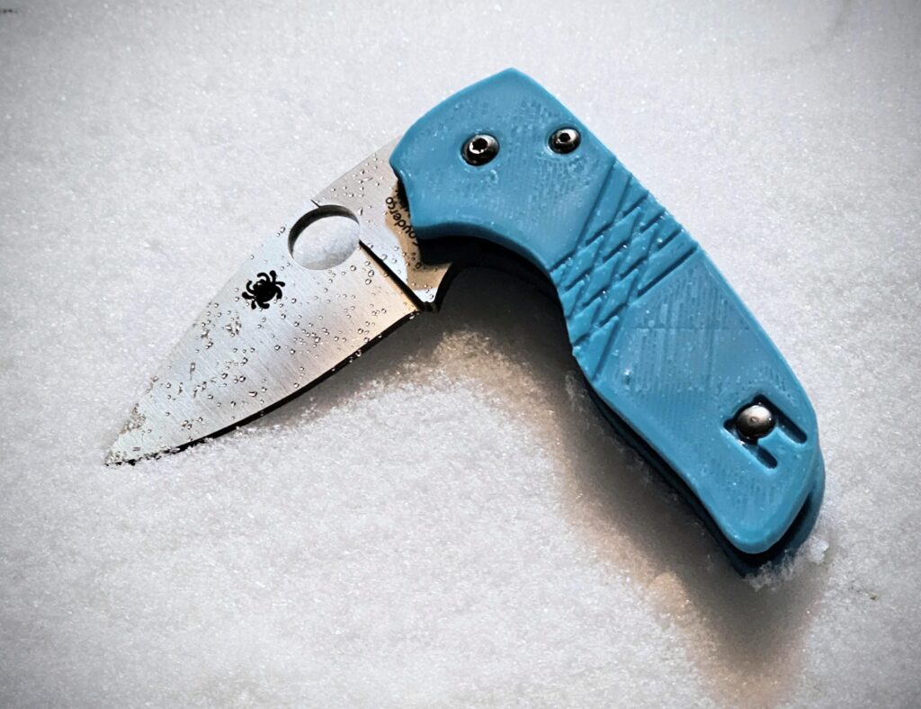 Spyderco Lil' Native w/Scales I Made Myself, Looking Cool (3188 x 2452px)