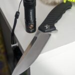 big knife small light