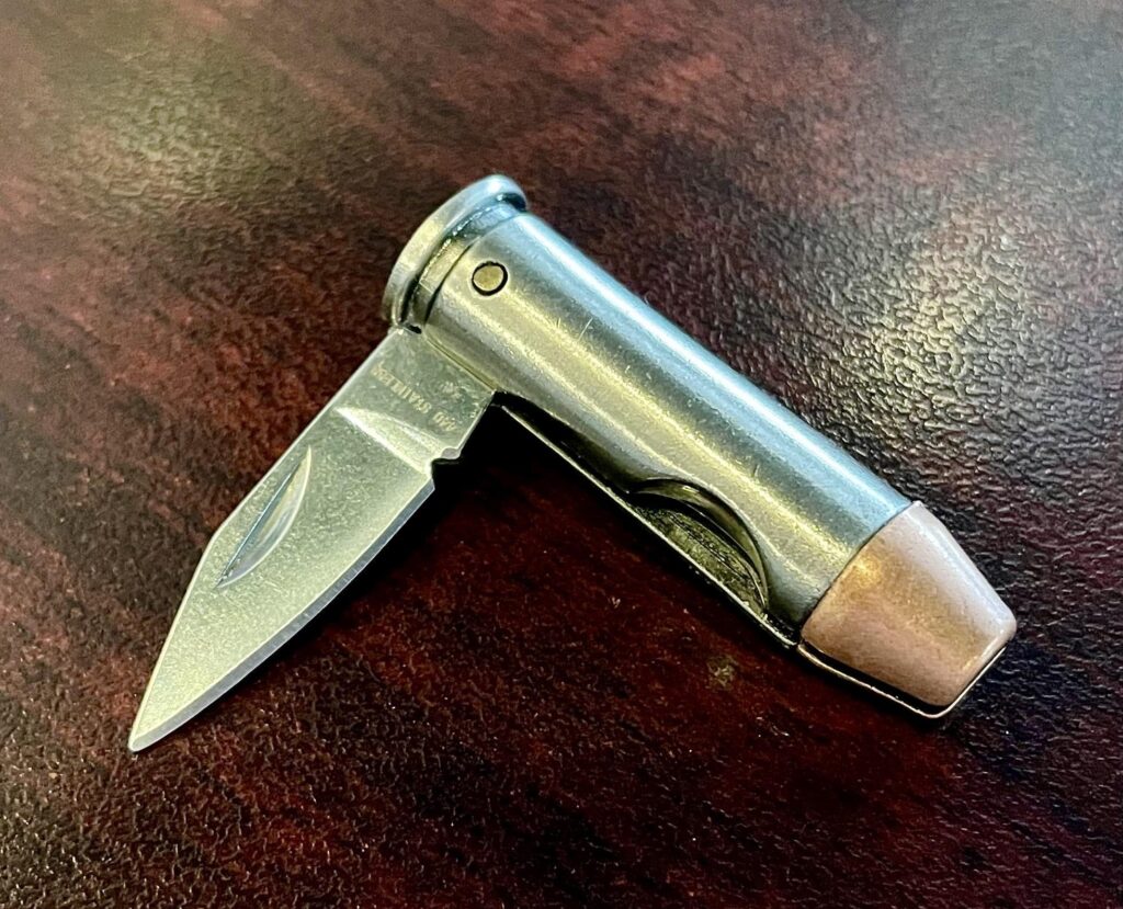 Cool little 44 Mag novelty folder