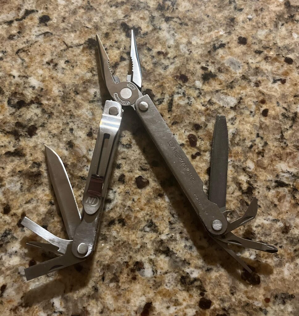 Who here still carries the pst ?