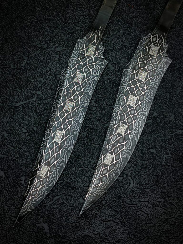New mosaic Damascus blades