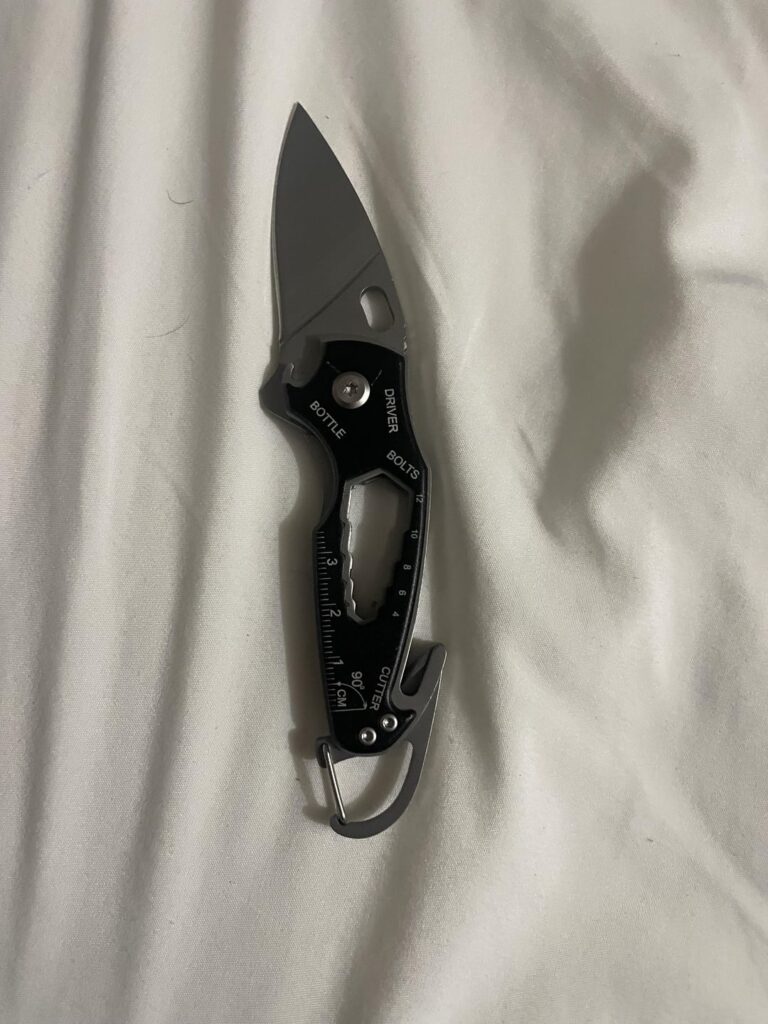 Just bought my first Multi-Tool, how do I close this?