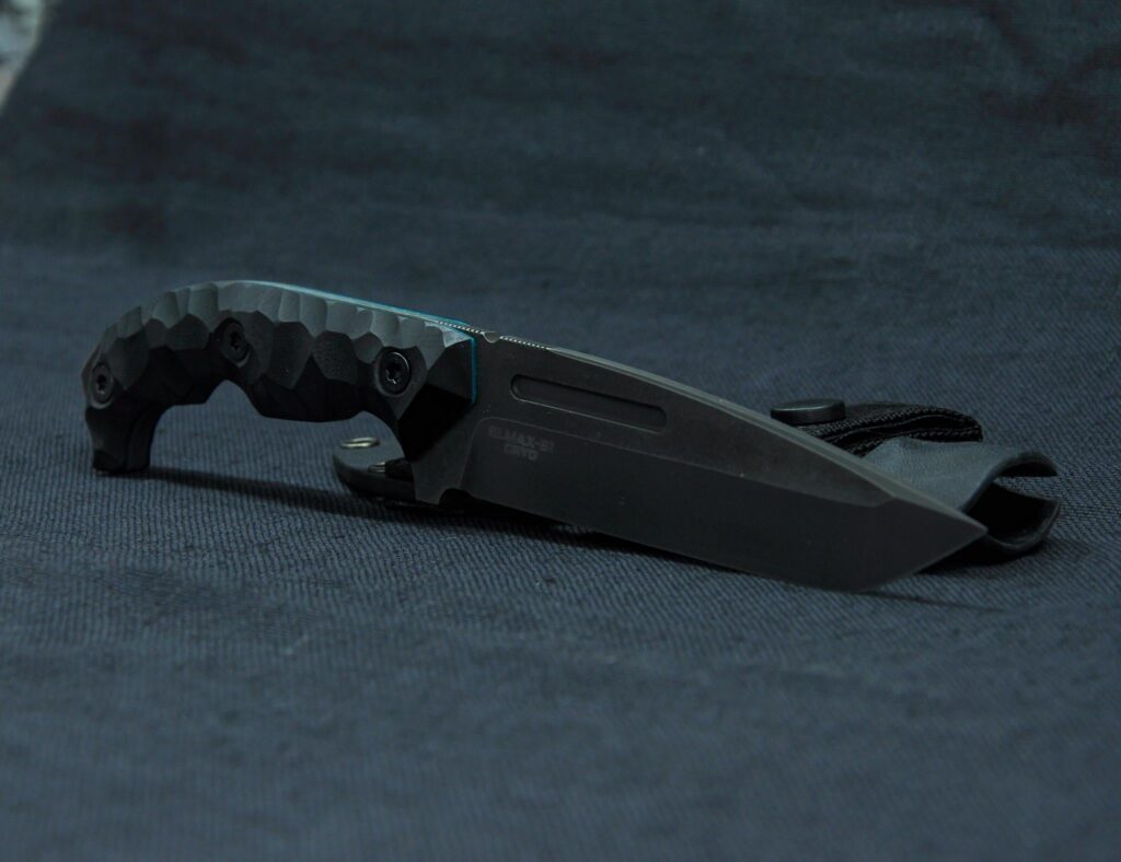 Paramedics' knife. Elmax steel, G10 handle, Kydex sheath. All go, less show