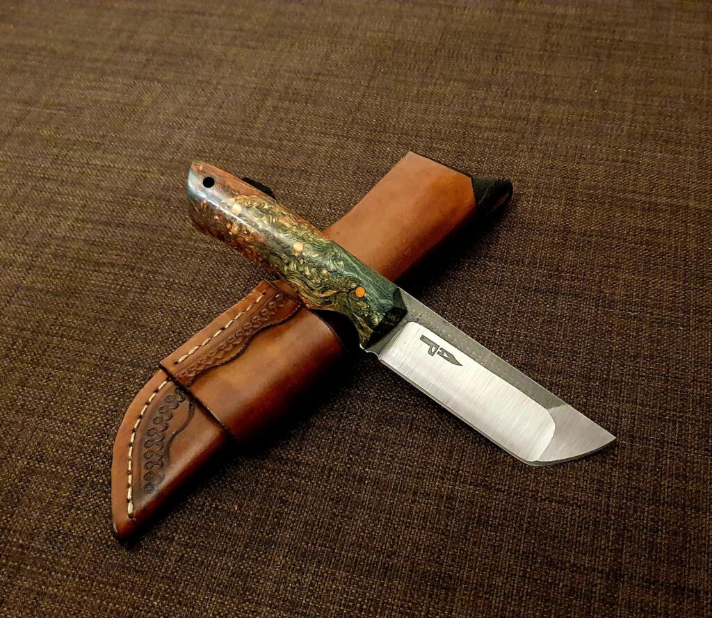 Finished this compound Magnacut tanto with stabilized Carelian birch today. What do you think?