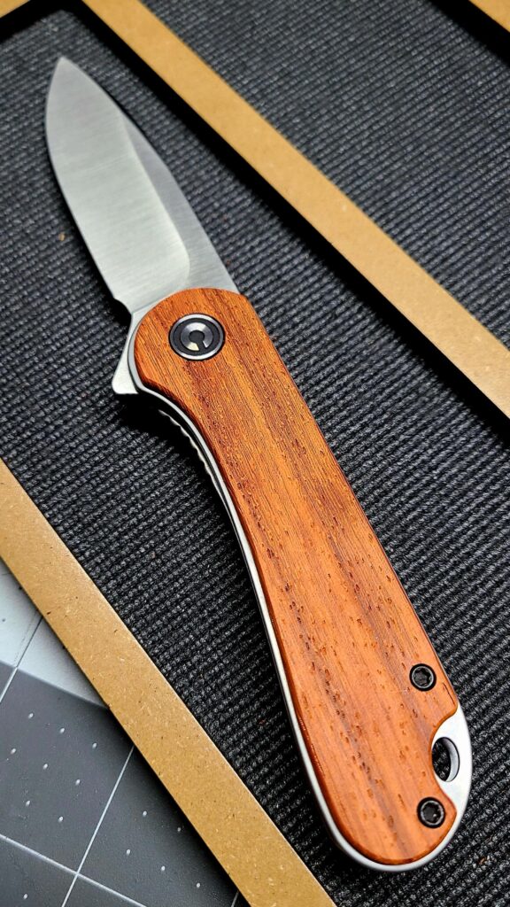 Some custom padauk wood on the Civivi Elementum!