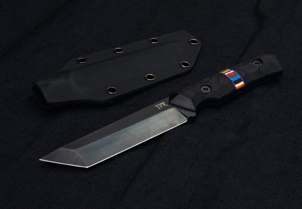 Just finished! Murdered out tanto with a bit of funk in the scales.