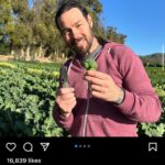 What knife is Chris Pontius using?