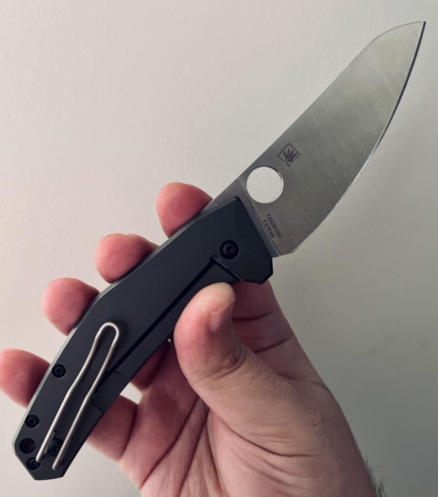 Sunday Spyderco